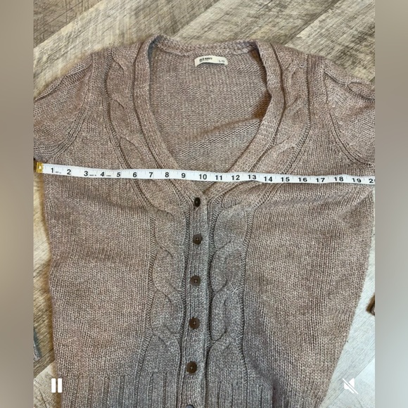 Old Navy size LARGE tan cardigan button down V neck sweater, cable knit detail - Picture 8 of 10